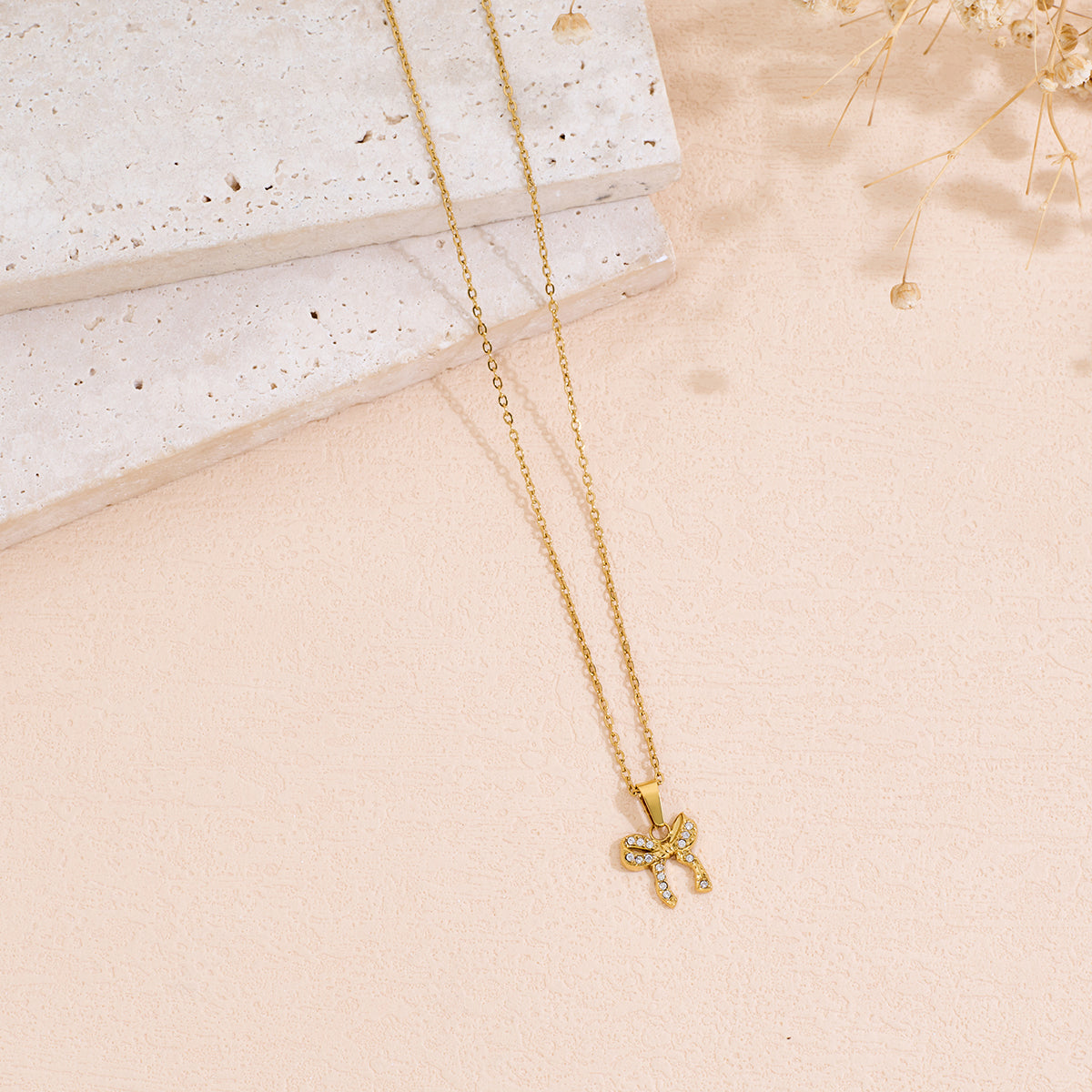 Colar Laço — Delicadeza em Zircónia Cristal