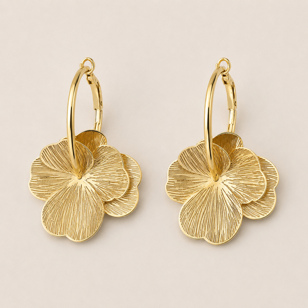 Flora Dangle — Brincos Pendentes com Flor 3D