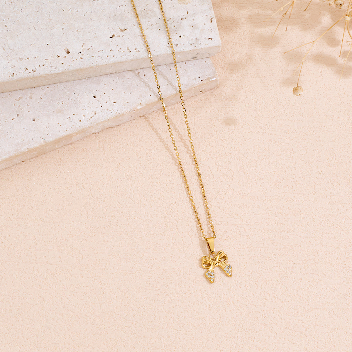 Colar Laço — Delicadeza em Zircónia Cristal